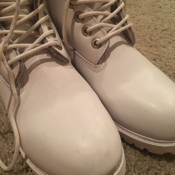 All white Timberlands - Picture 3 of 4